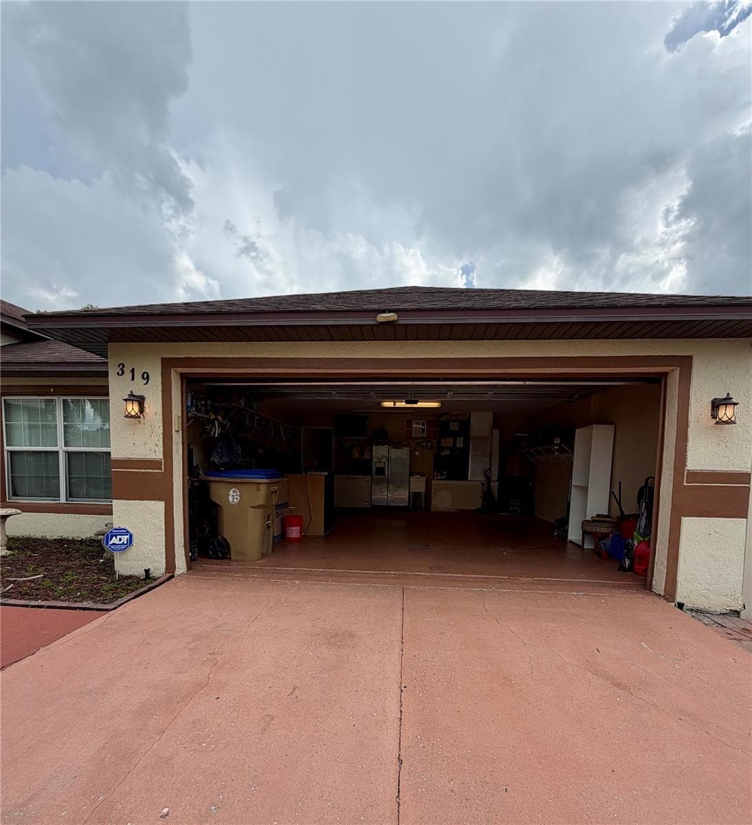 Garage - 319 MARQUEE DR, KISSIMMEE