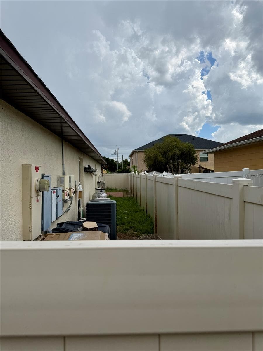 Exterior Right Side - 319 MARQUEE DR, KISSIMMEE