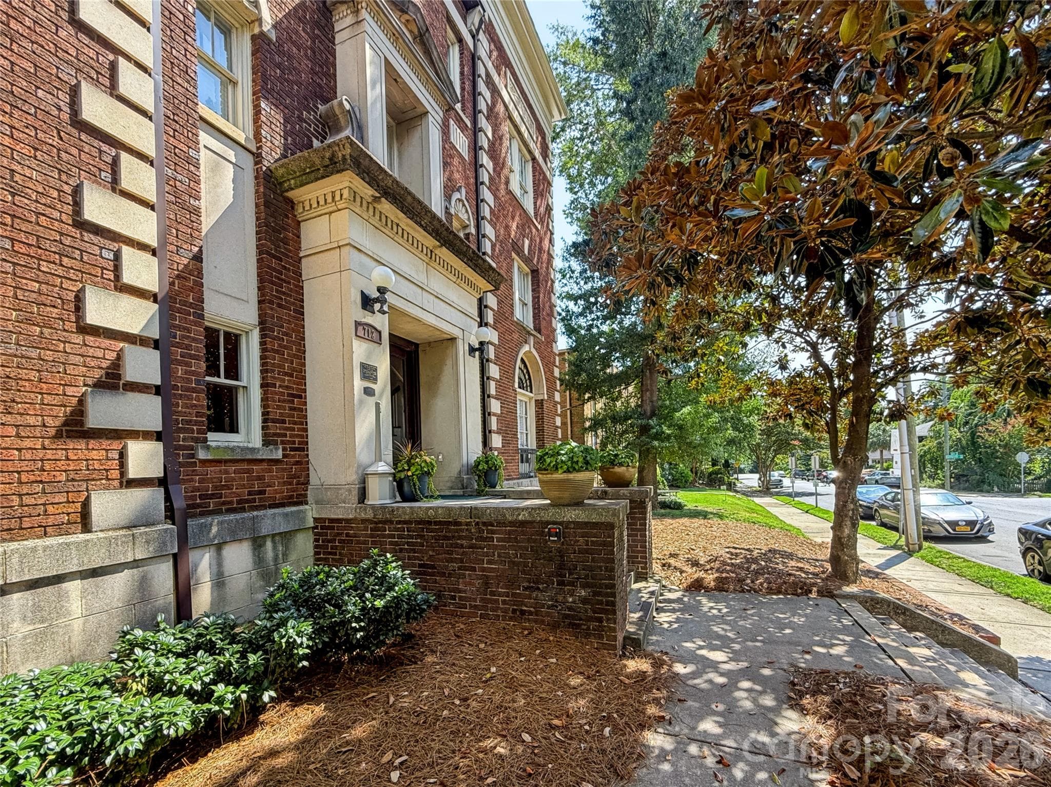 Condominium at 712 Louise Avenue, Charlotte, photo 34 of 34