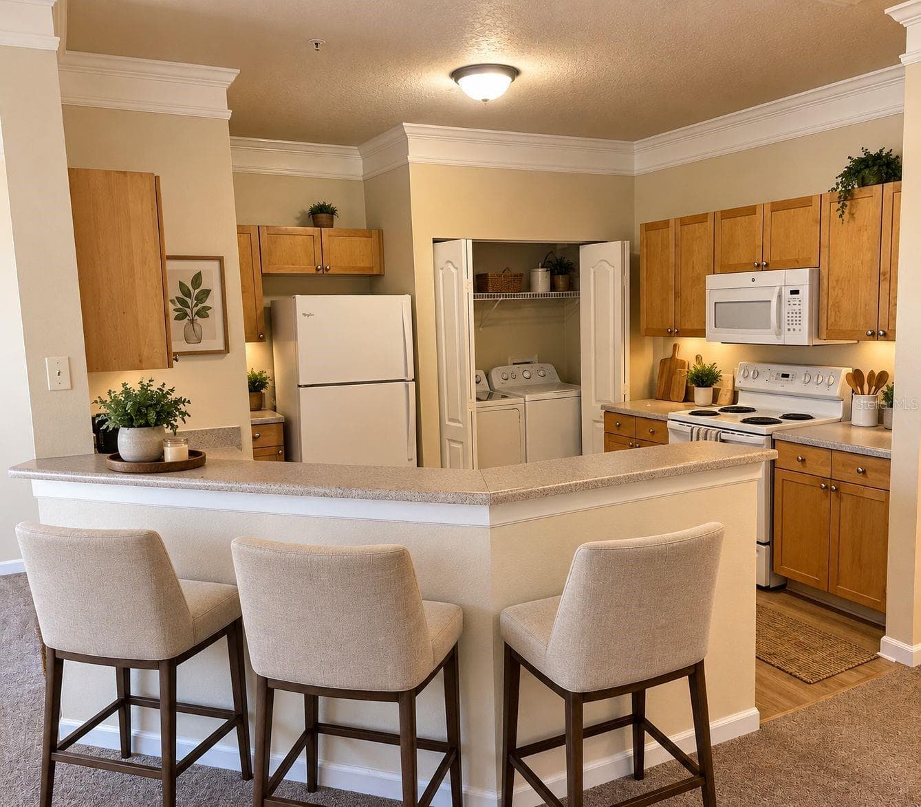Virtually stage - 8842 VILLA VIEW CIR #301, ORLANDO
