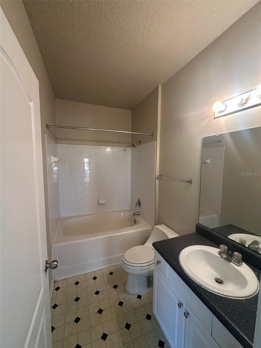 Master bathroom - 8842 VILLA VIEW CIR #301, ORLANDO