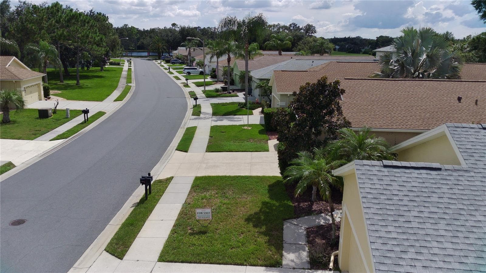 Beautiful sidewalks to walk the neighborhood or walk to the Clubhouse/pool. - 8137 PONKAN RD, LAND O LAKES