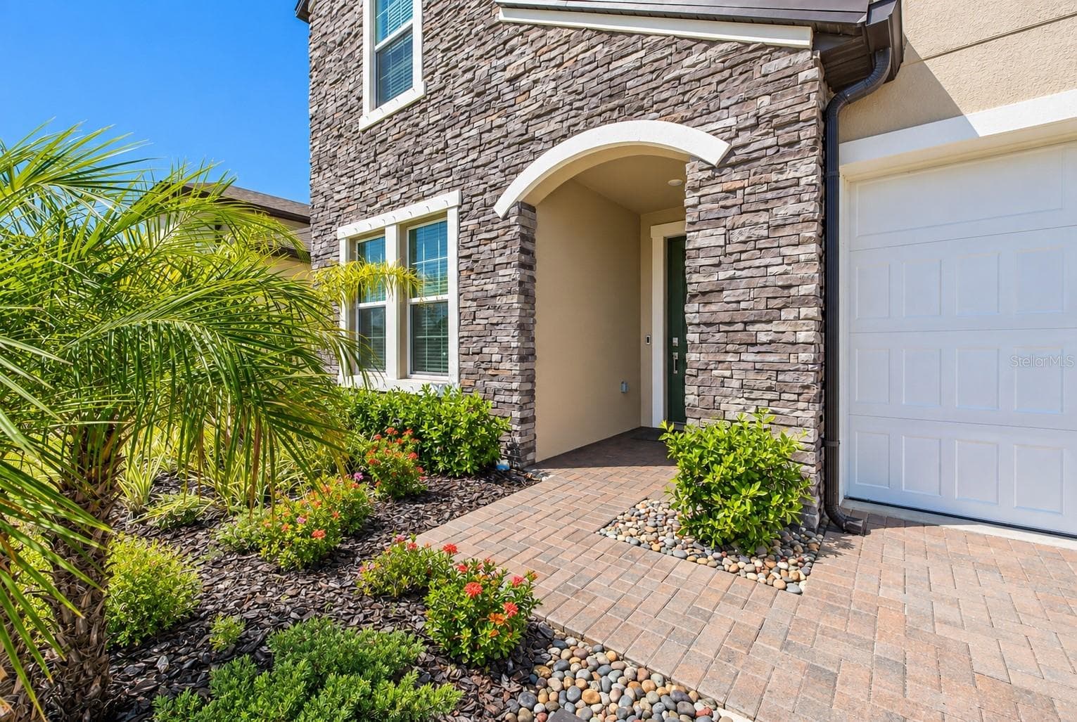 Single Family Residence at 18342 SERENE LAKE LOOP, LUTZ, photo 3 of 85