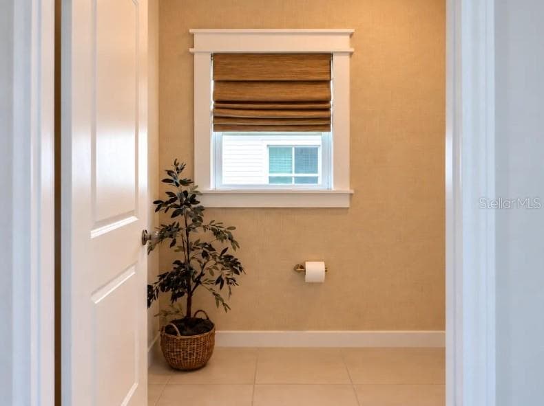 Powder Bath - 5357 TUSCANY LN, DAVENPORT