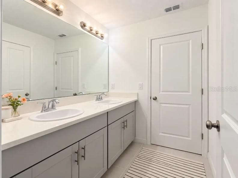 Guest Bath-upstairs - 5357 TUSCANY LN, DAVENPORT