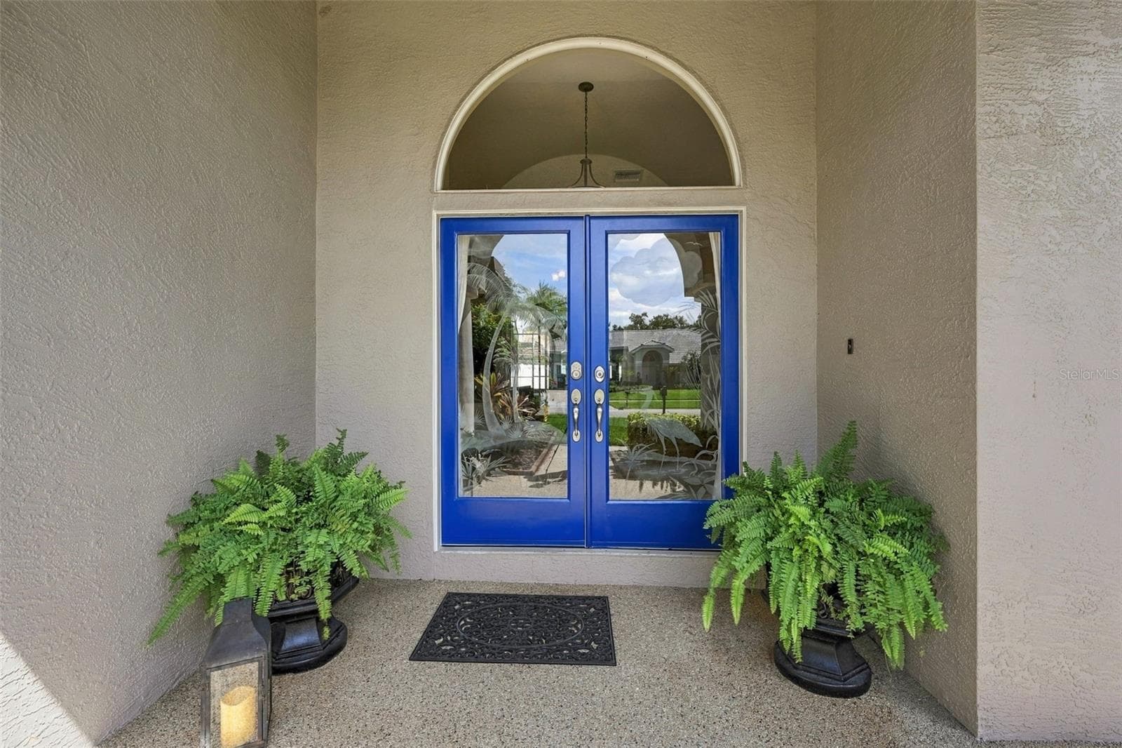 Double etched glass doors - 2966 HILLCREEK CIR S, CLEARWATER