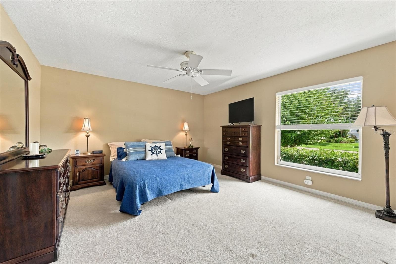 In-law bedroom with En suite bath - 2966 HILLCREEK CIR S, CLEARWATER