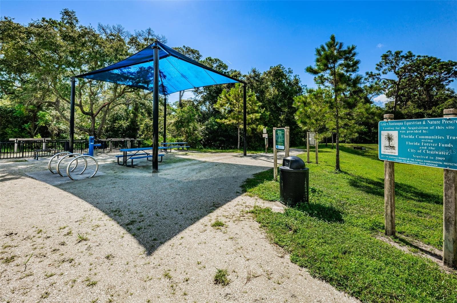 Picnic area - 2966 HILLCREEK CIR S, CLEARWATER