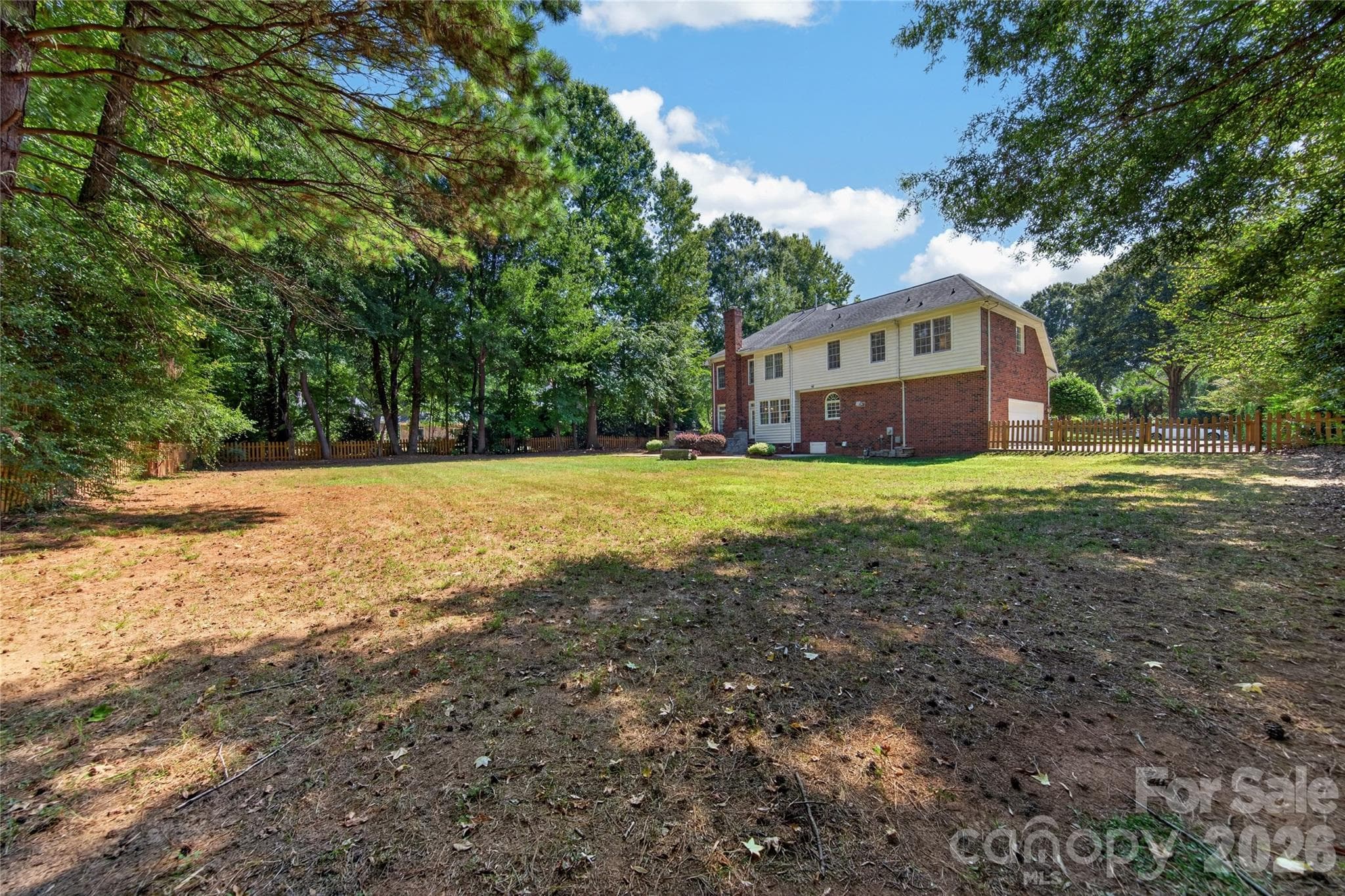 Single Family Residence at 12135 Darby Chase Drive, Charlotte, photo 35 of 39