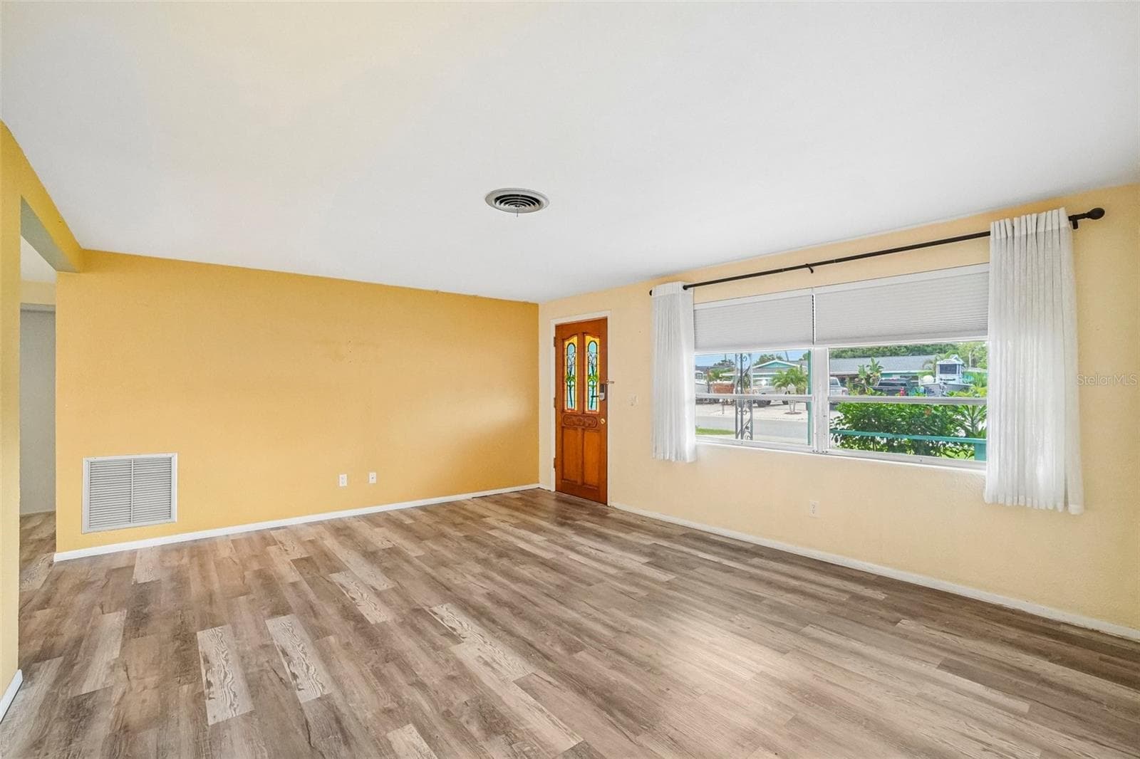 Single Family Residence at 1777 BENTLEY ST, CLEARWATER, photo 7 of 35
