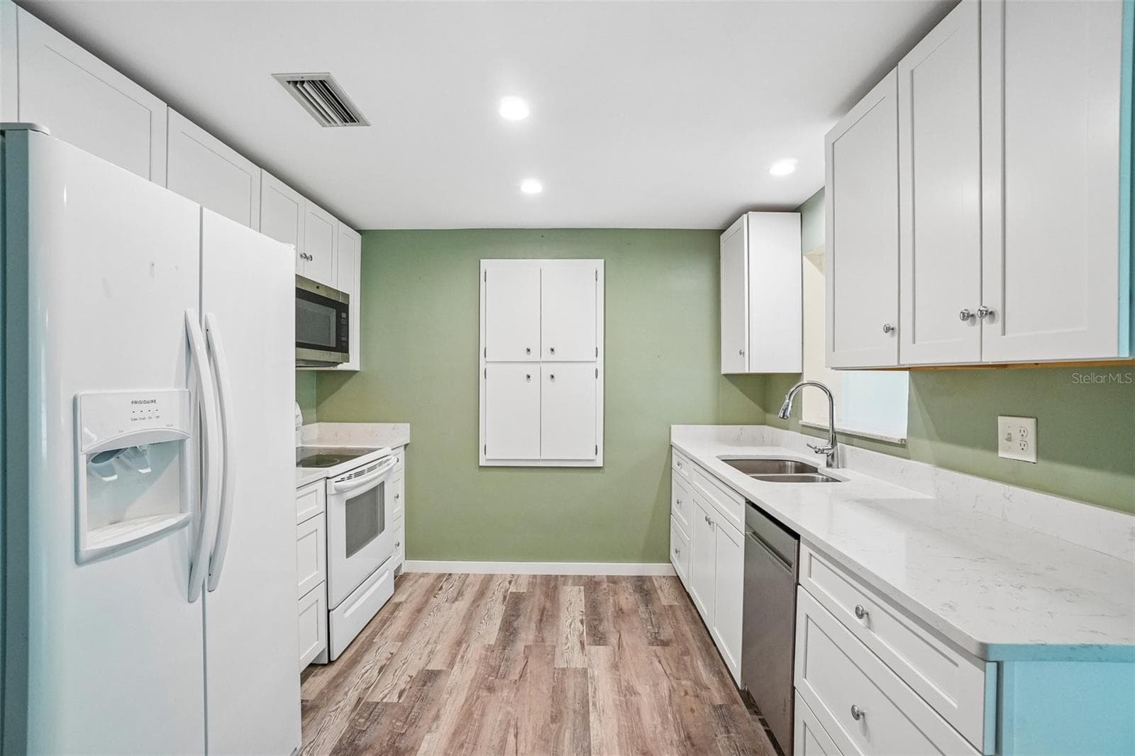 Single Family Residence at 1777 BENTLEY ST, CLEARWATER, photo 13 of 35