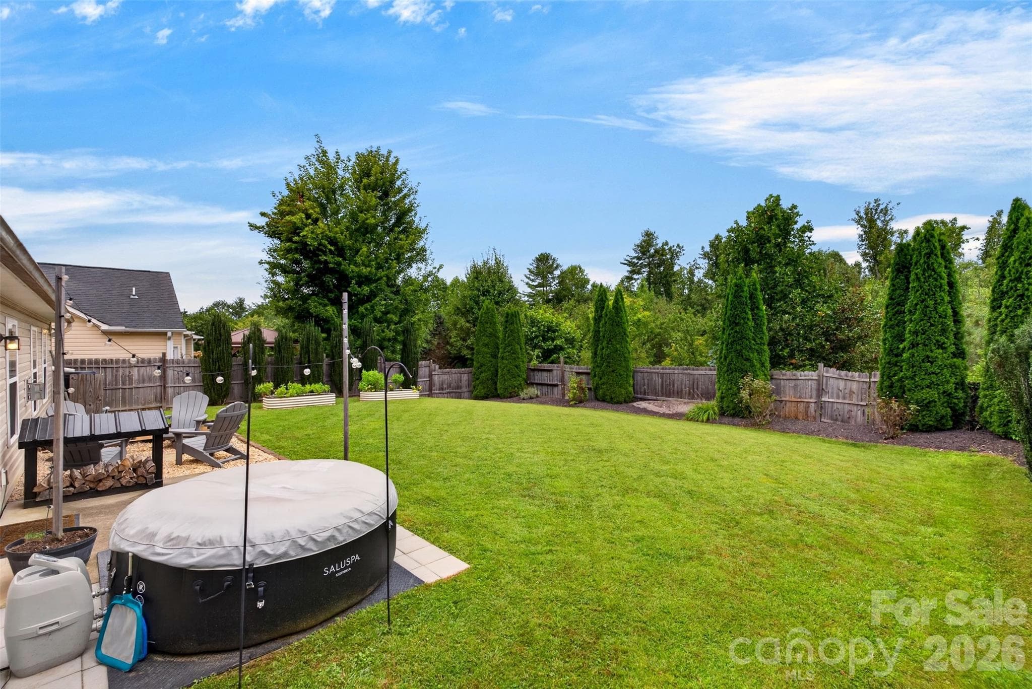 Single Family Residence at 105 Creekwalk Lane, Hendersonville, photo 9 of 38