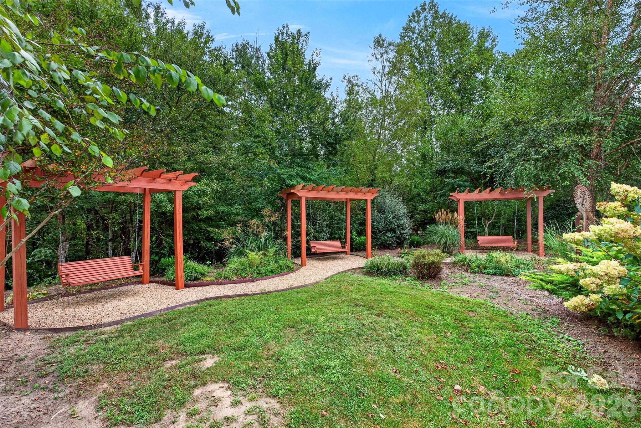 Single Family Residence at 105 Creekwalk Lane, Hendersonville, photo 33 of 38