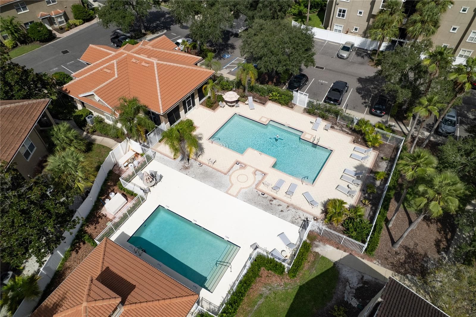 COMMUNITY POOL AND CLUB HOUSE - 4961 ANNISTON CIR, TAMPA