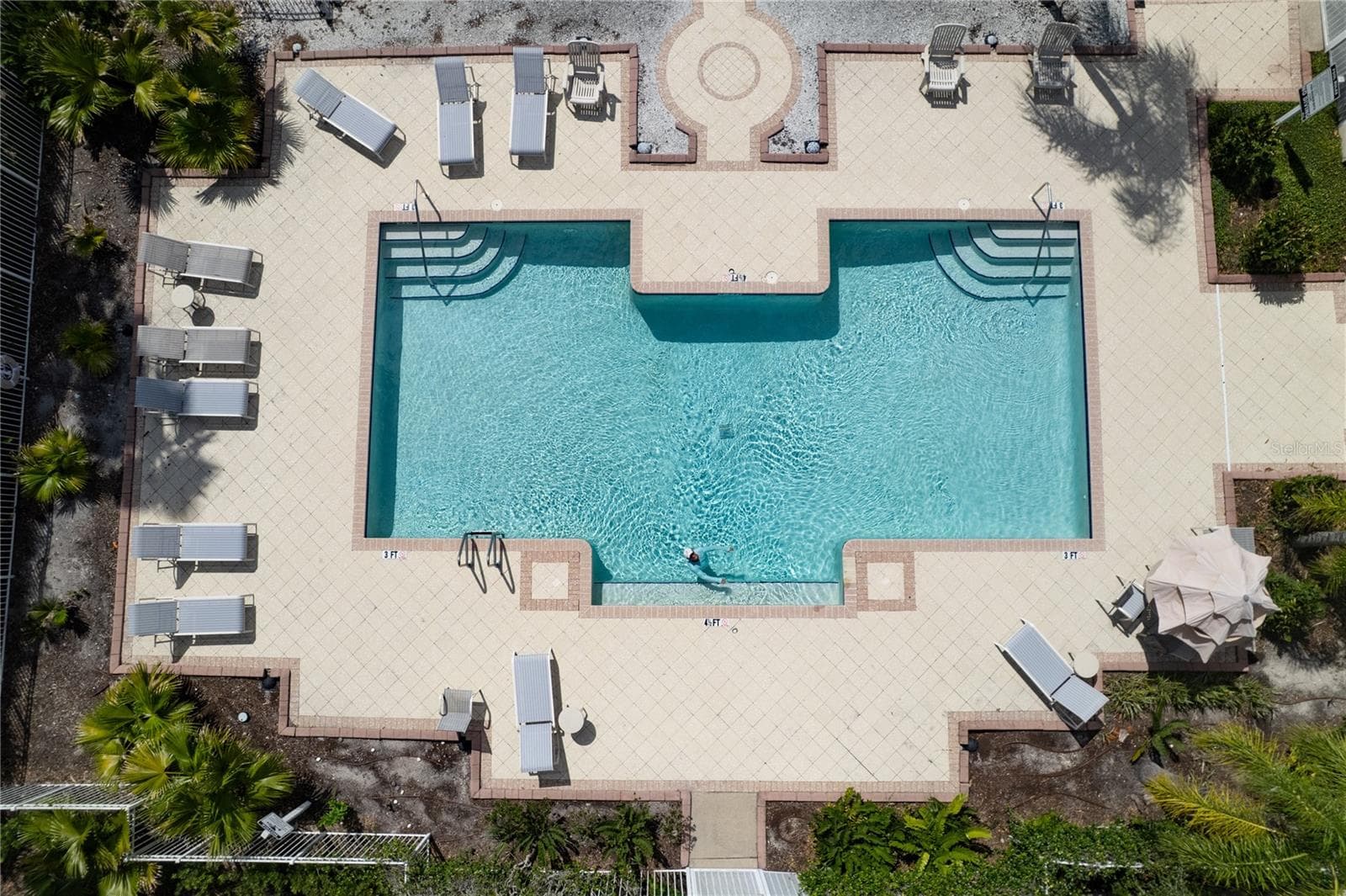 COMMUNITY POOL - 4961 ANNISTON CIR, TAMPA
