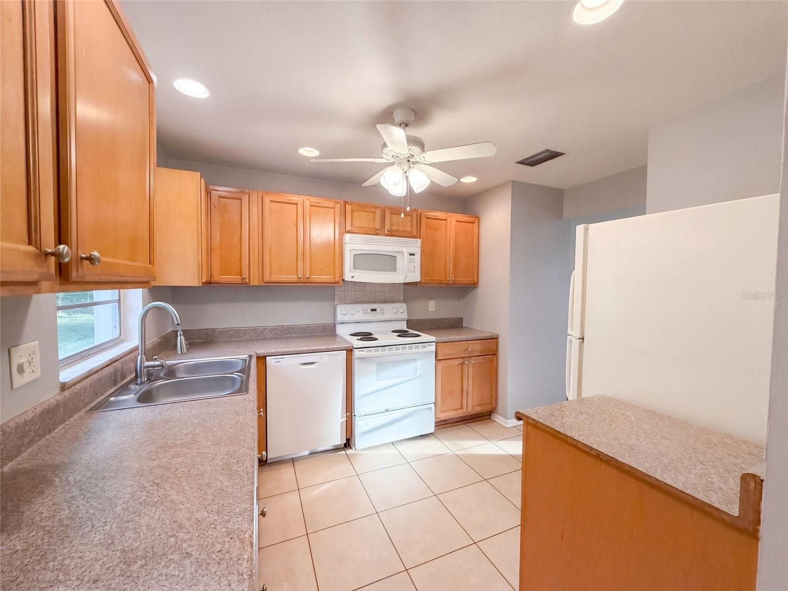Single Family Residence at 293 MICHAEL AVE, HOLLY HILL, photo 2 of 14
