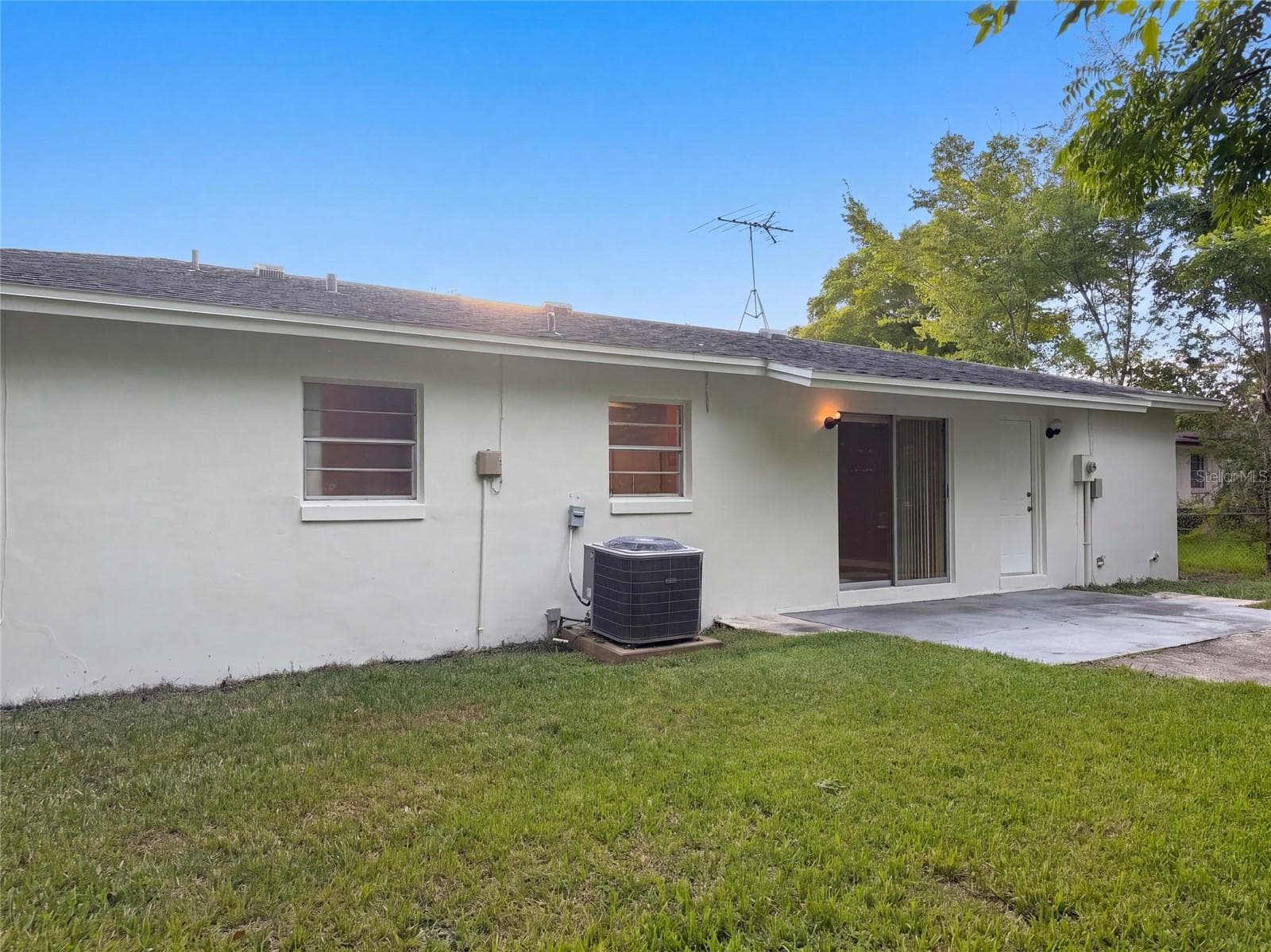 Single Family Residence at 293 MICHAEL AVE, HOLLY HILL, photo 5 of 14