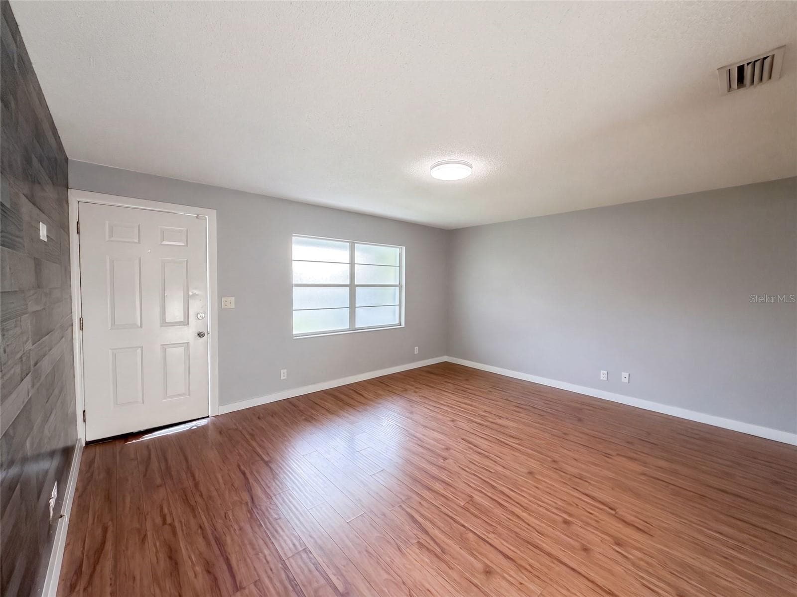 Single Family Residence at 293 MICHAEL AVE, HOLLY HILL, photo 7 of 14