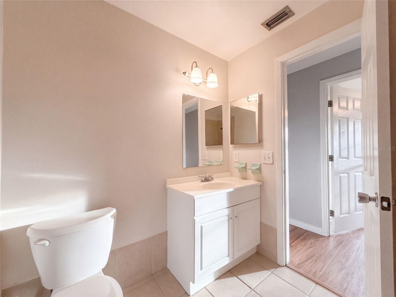 Single Family Residence at 293 MICHAEL AVE, HOLLY HILL, photo 10 of 14