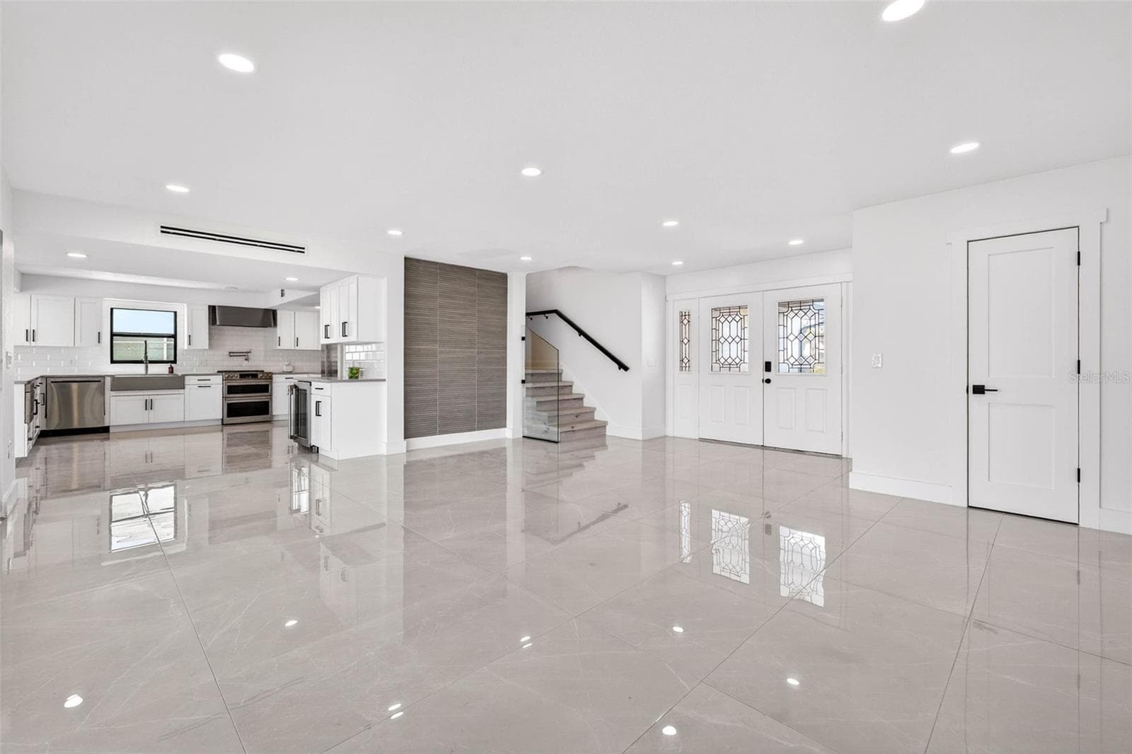 Single Family Residence at 319 MIDWAY IS, CLEARWATER, photo 8 of 80
