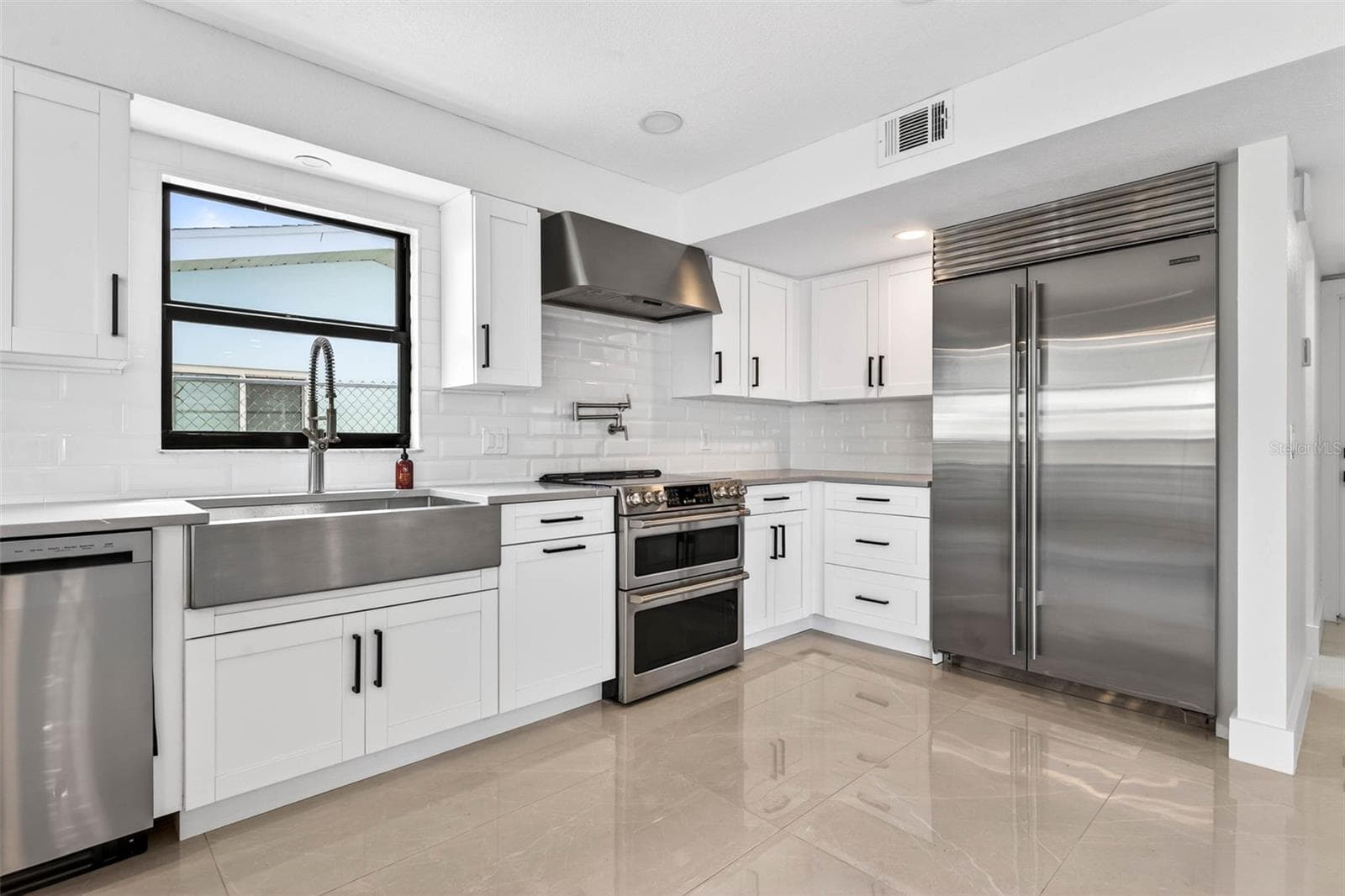 Single Family Residence at 319 MIDWAY IS, CLEARWATER, photo 12 of 80