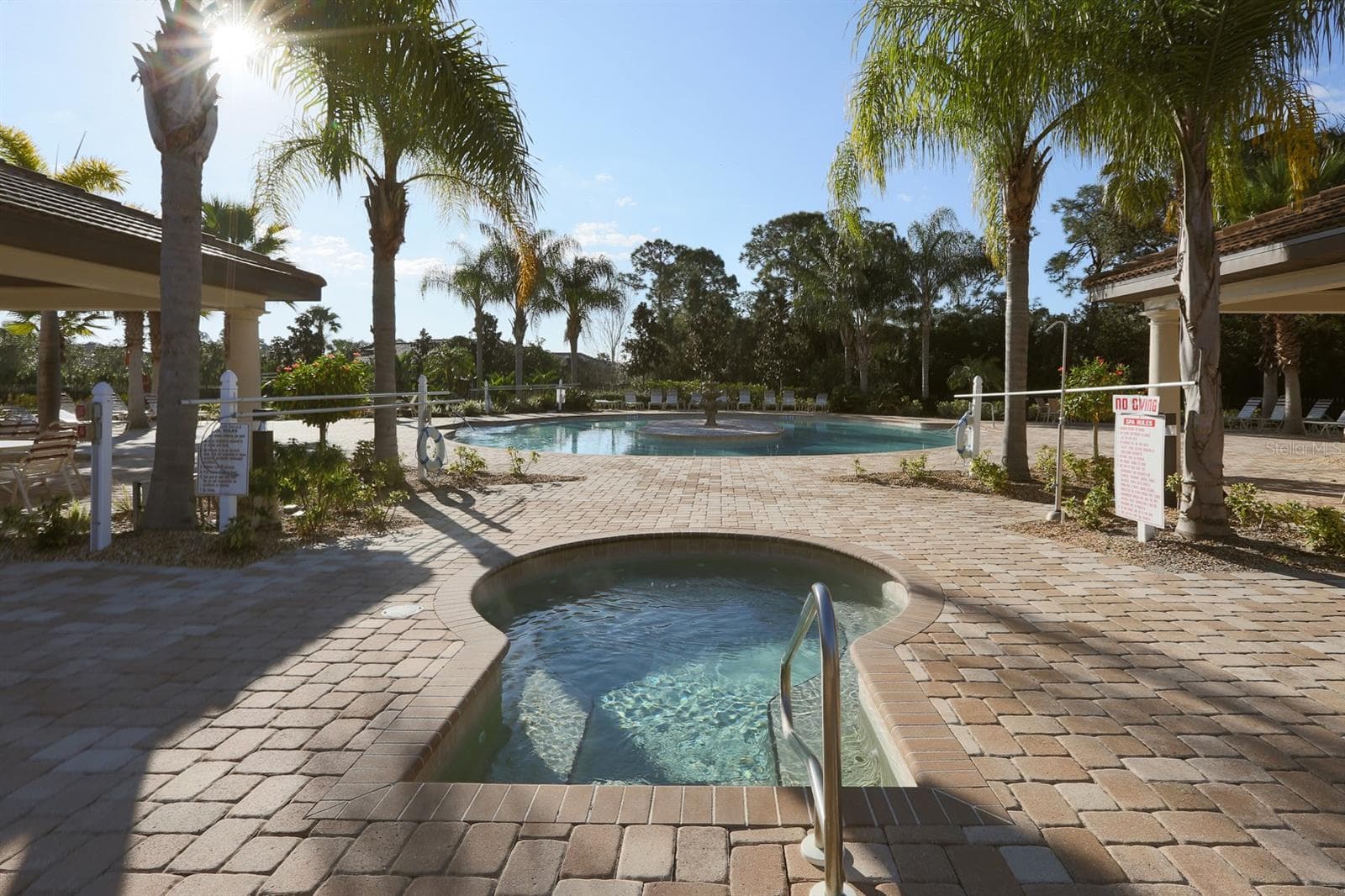 Jacuzzi - 20702 CAPELLO DR, VENICE