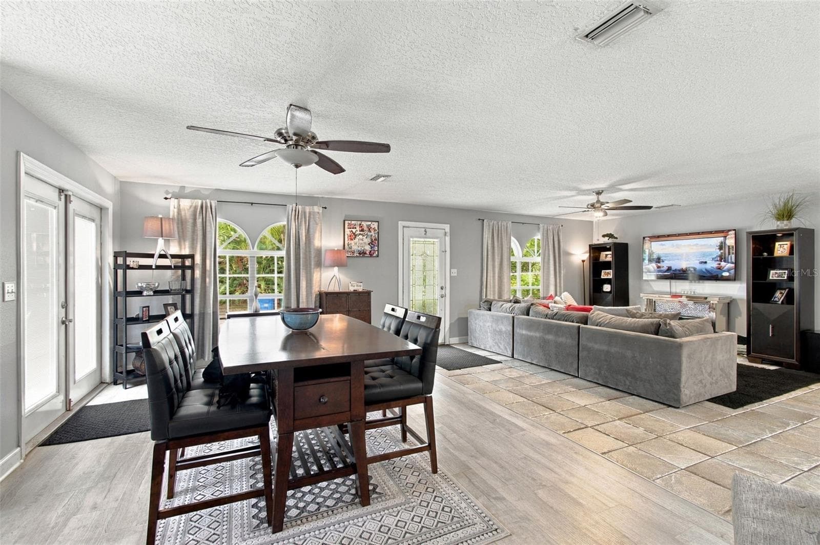 Single Family Residence at 2801 W SAN ISIDRO ST, TAMPA, photo 4 of 54