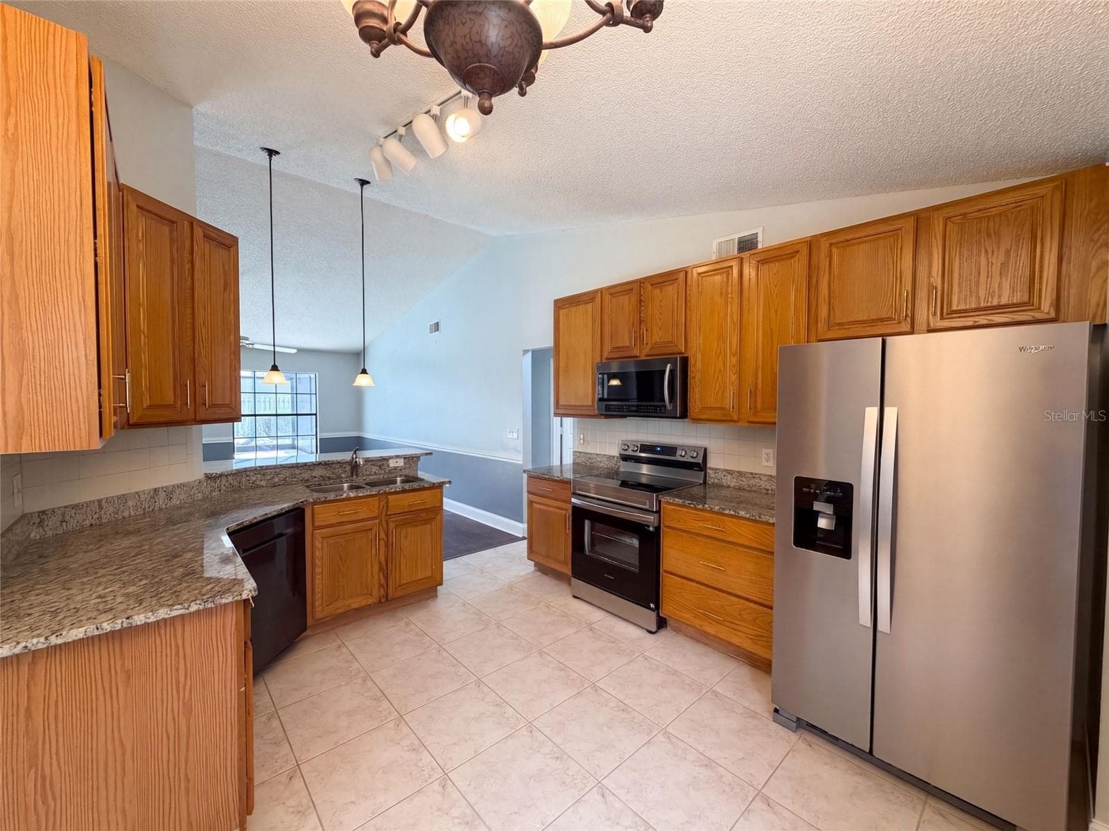 Single Family Residence at 14725 EAGLES CROSSING DR, ORLANDO, photo 4 of 29