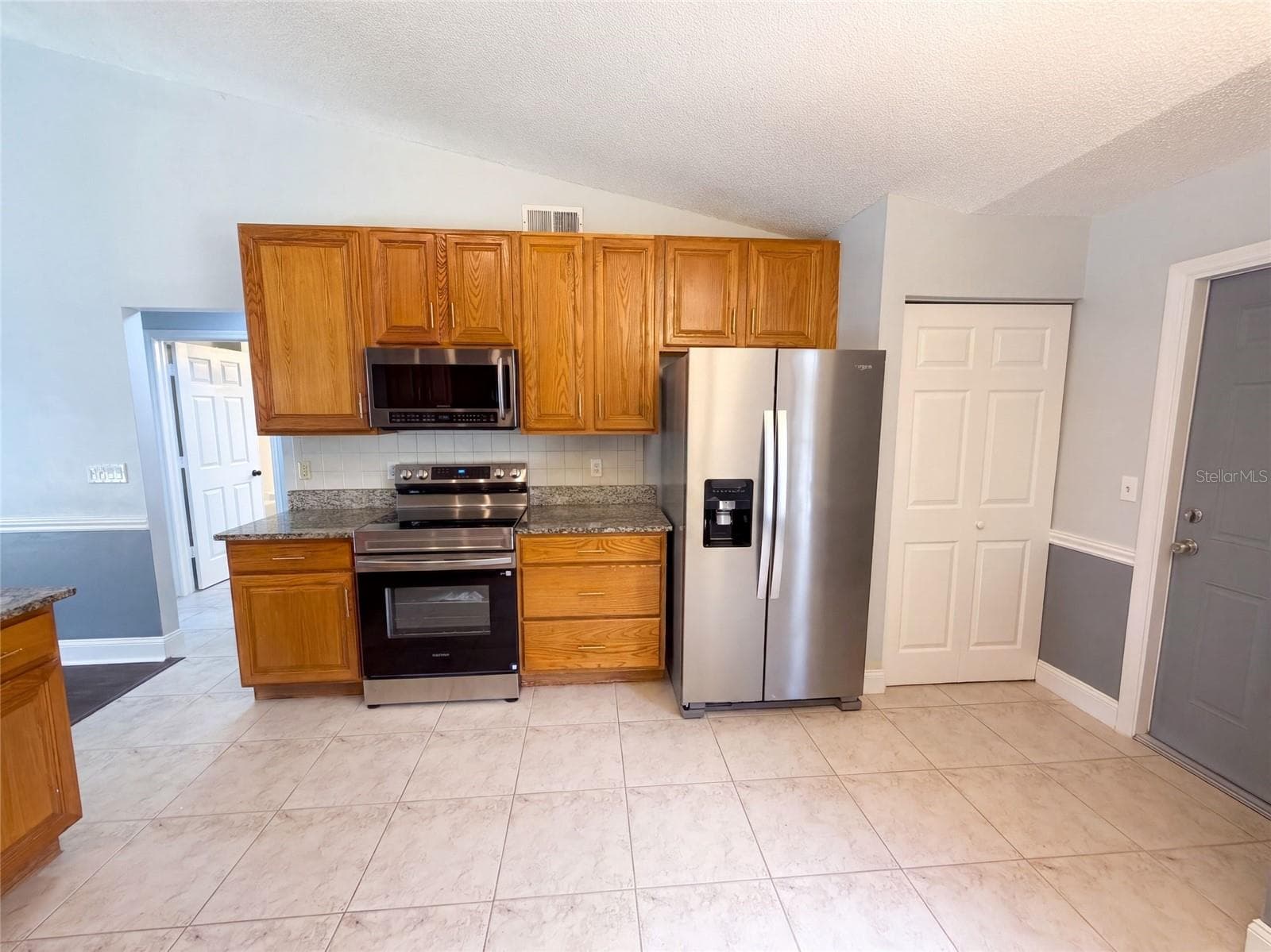 Single Family Residence at 14725 EAGLES CROSSING DR, ORLANDO, photo 6 of 29