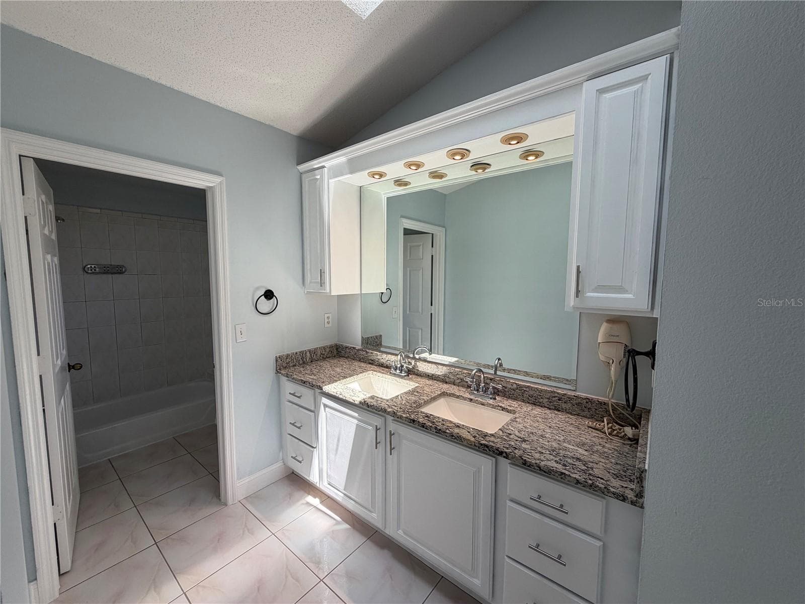 Single Family Residence at 14725 EAGLES CROSSING DR, ORLANDO, photo 15 of 29