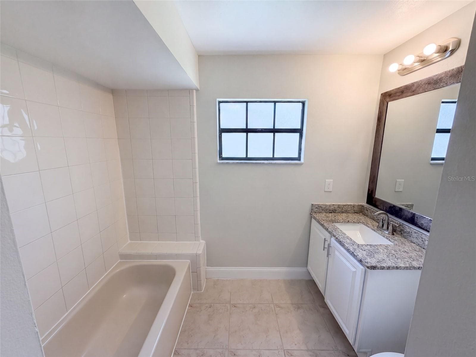 Single Family Residence at 14725 EAGLES CROSSING DR, ORLANDO, photo 17 of 29