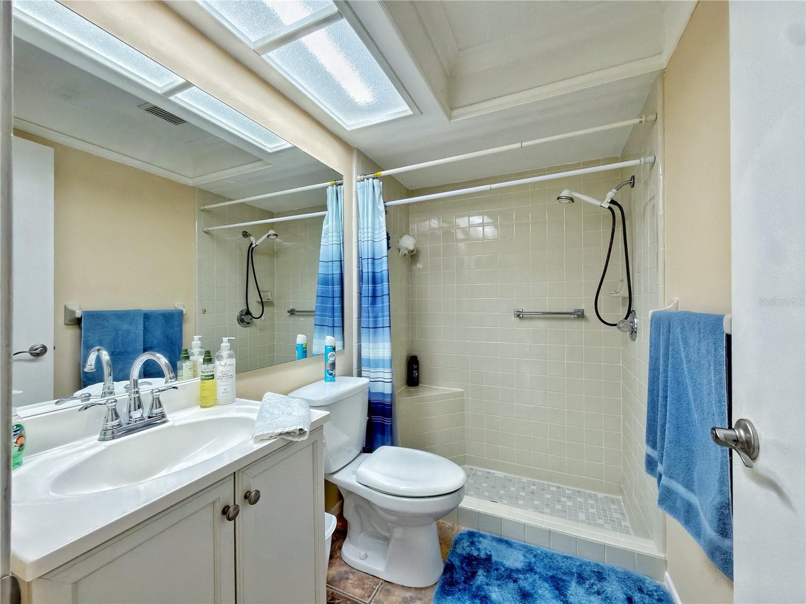 Primary Bathroom - 2310 WYNDAM DR, SPRING HILL