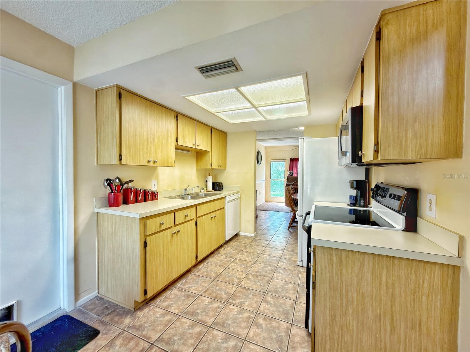 Villa at 2310 WYNDAM DR, SPRING HILL, photo 15 of 30