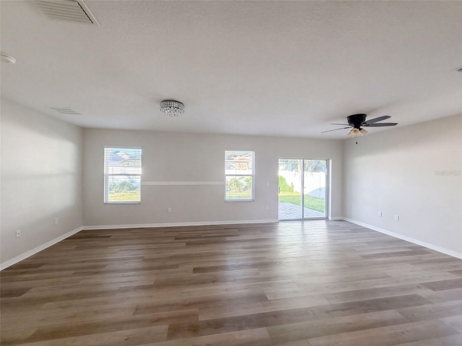 Single Family Residence at 4269 BRAMBLEWOOD LOOP, SPRING HILL, photo 3 of 17