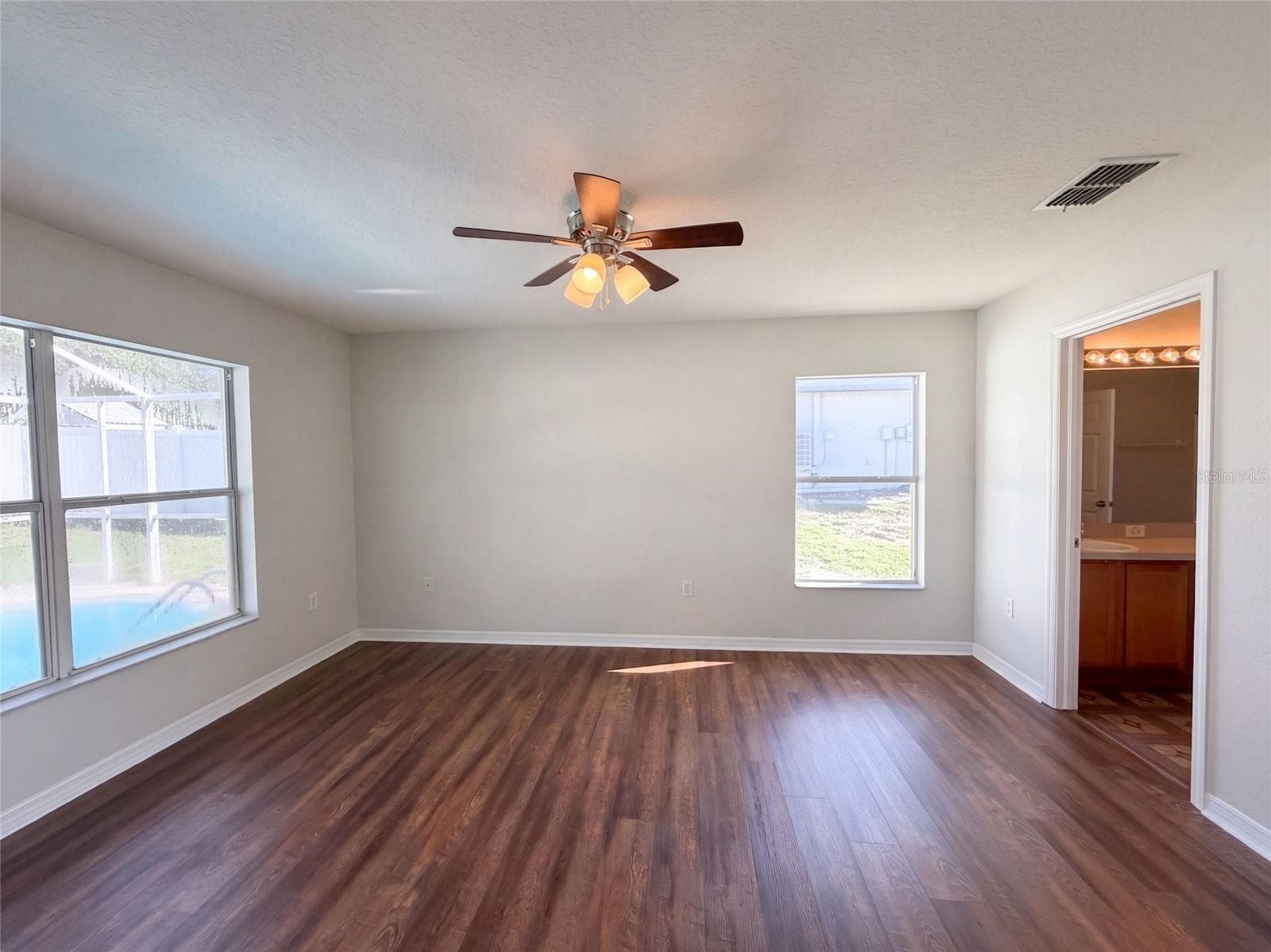 Single Family Residence at 6041 PARNELL AVE, SPRING HILL, photo 4 of 28