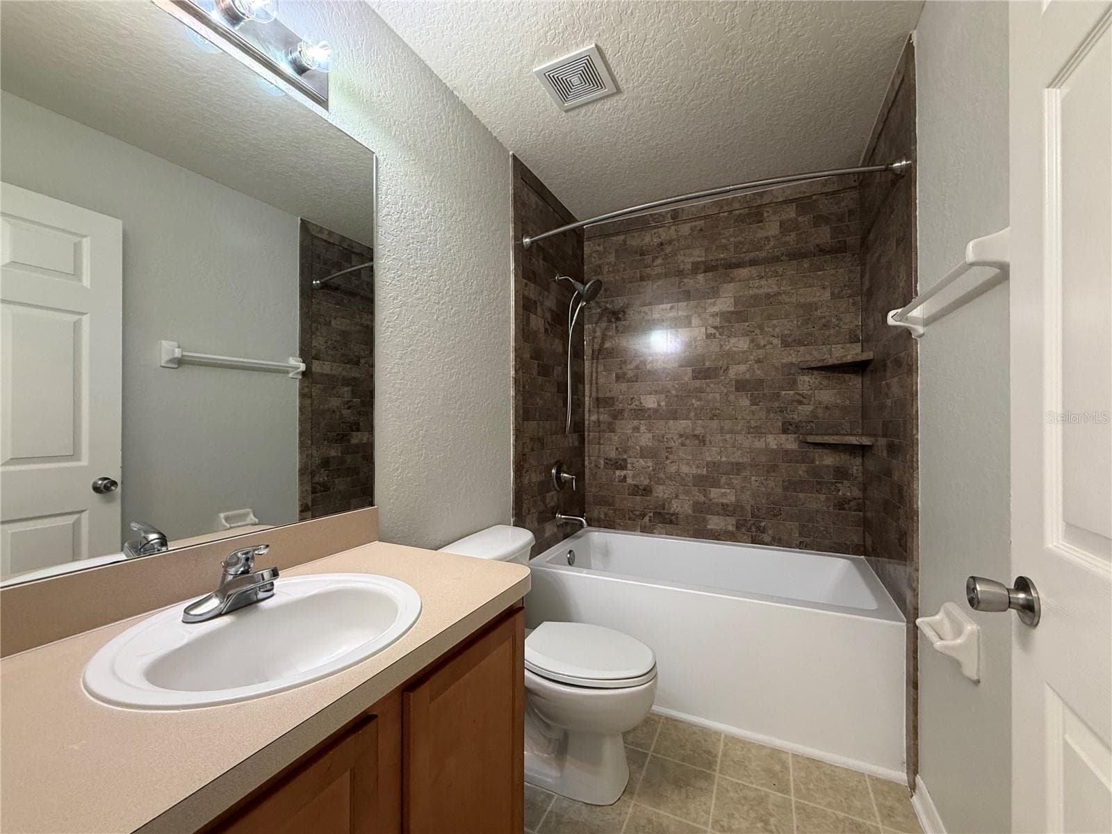 Single Family Residence at 6041 PARNELL AVE, SPRING HILL, photo 12 of 28