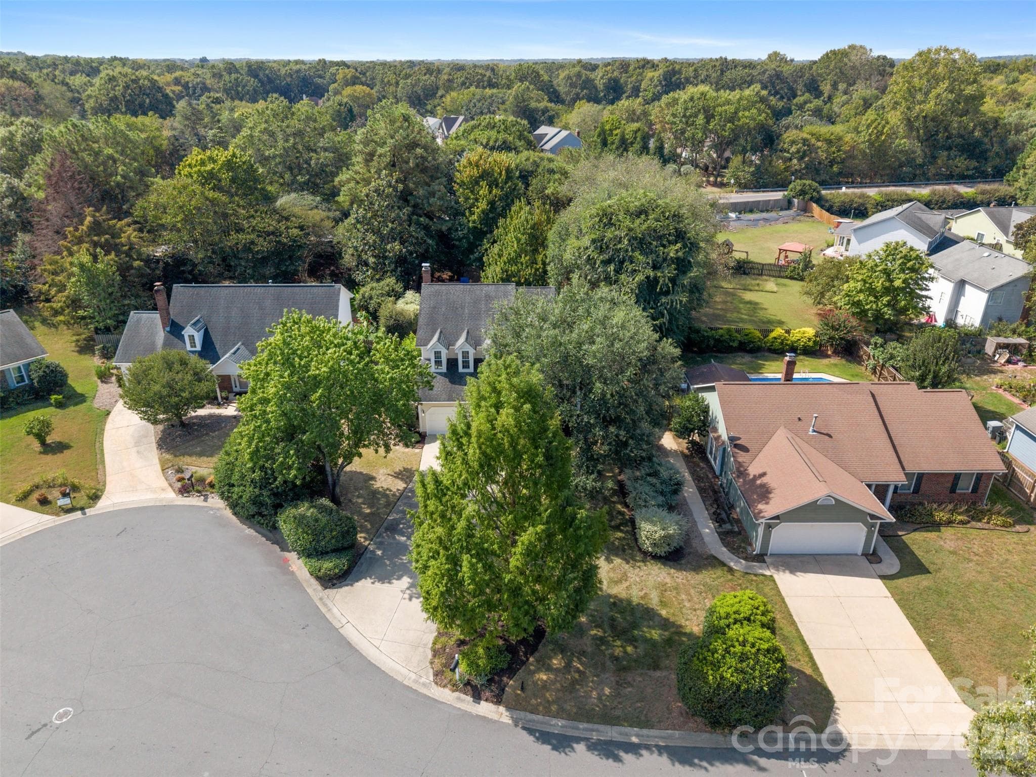 Located on a cul de sac - 6818 Millingden Court, Charlotte