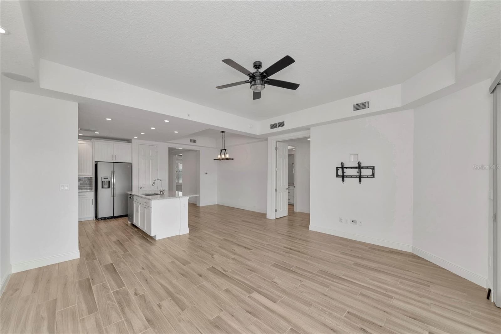 Condominium at 10530 BOARDWALK LOOP #202, BRADENTON, photo 7 of 48