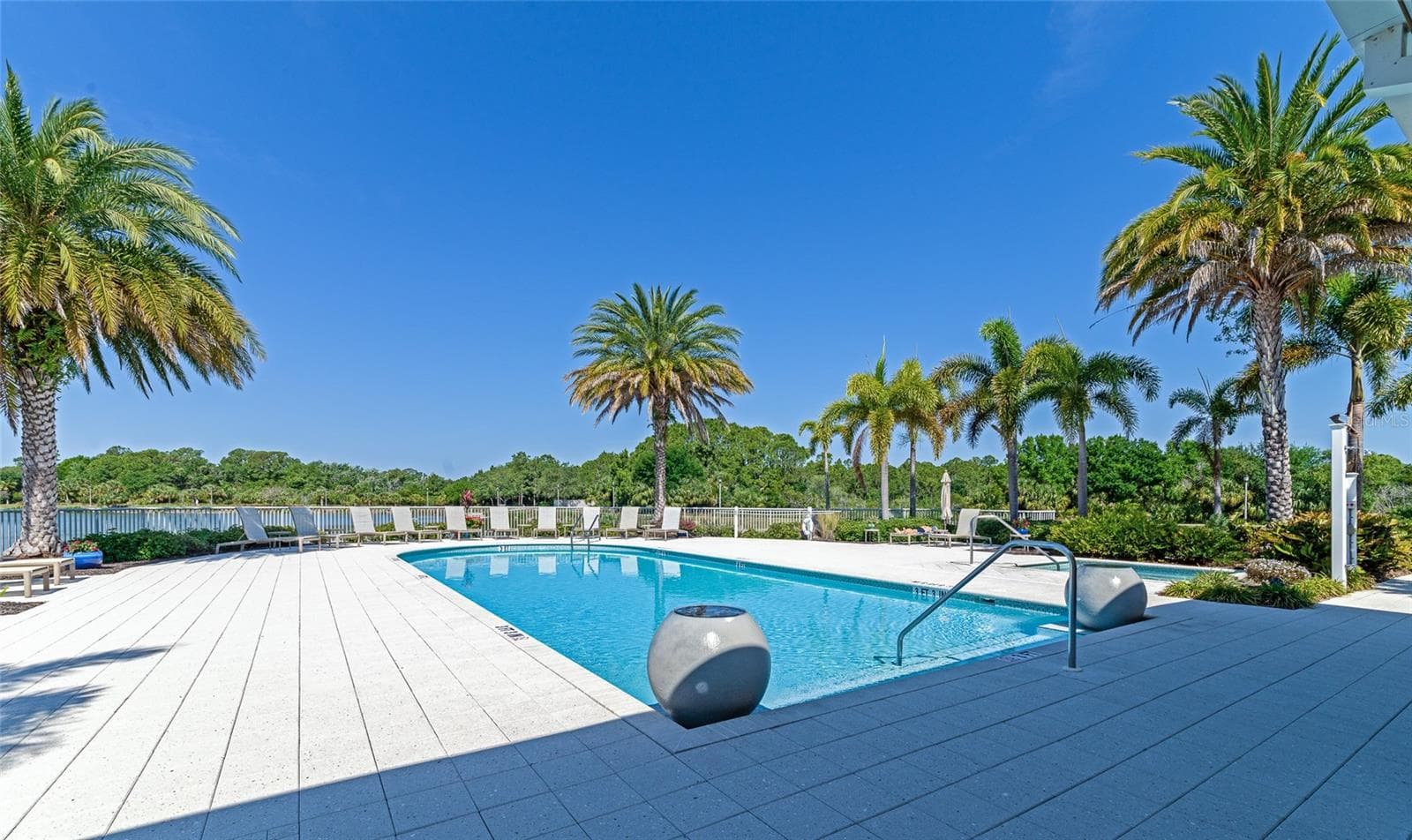 Condominium at 10530 BOARDWALK LOOP #202, BRADENTON, photo 43 of 48