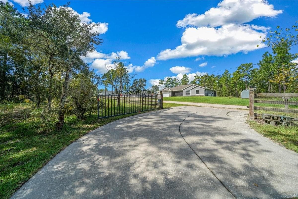 Single Family Residence at 8479 SW 134TH AVE, DUNNELLON, photo 4 of 63