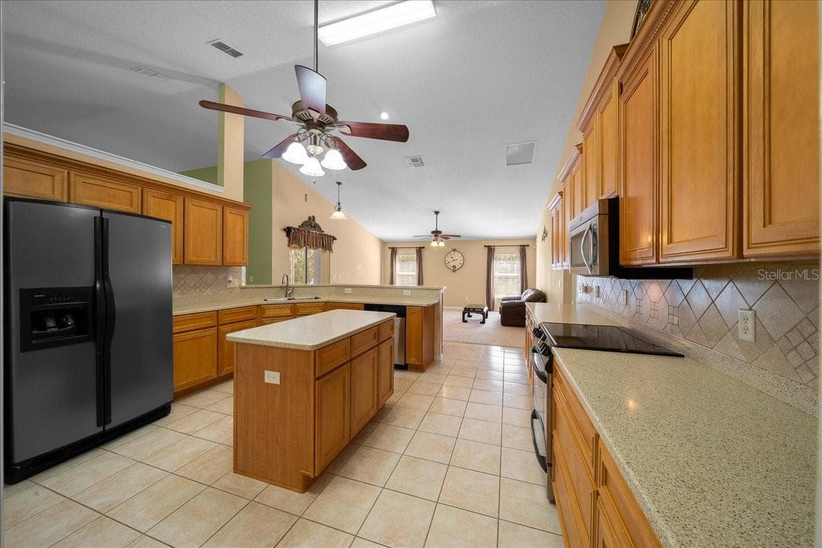 Single Family Residence at 8479 SW 134TH AVE, DUNNELLON, photo 10 of 63