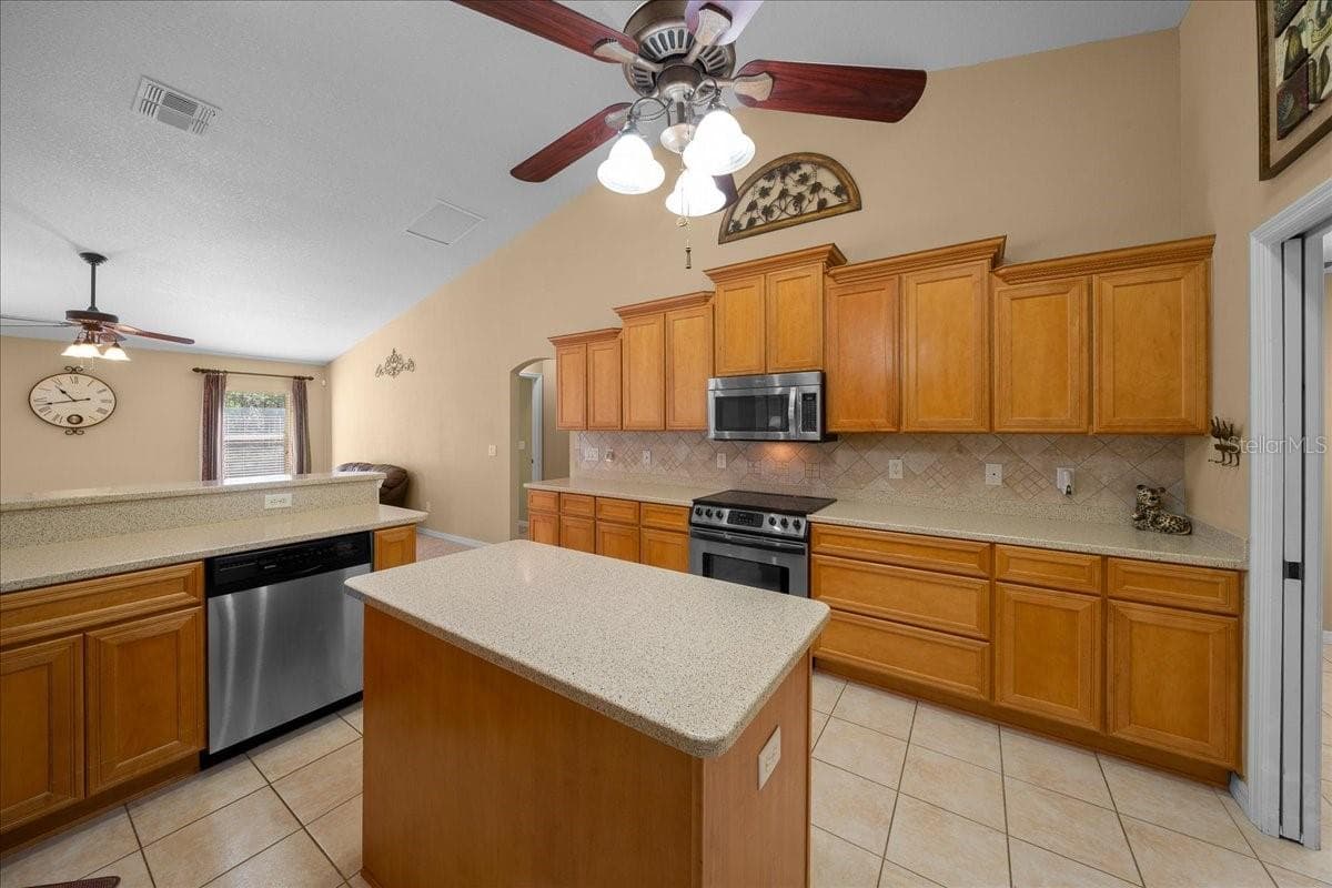 Single Family Residence at 8479 SW 134TH AVE, DUNNELLON, photo 13 of 63