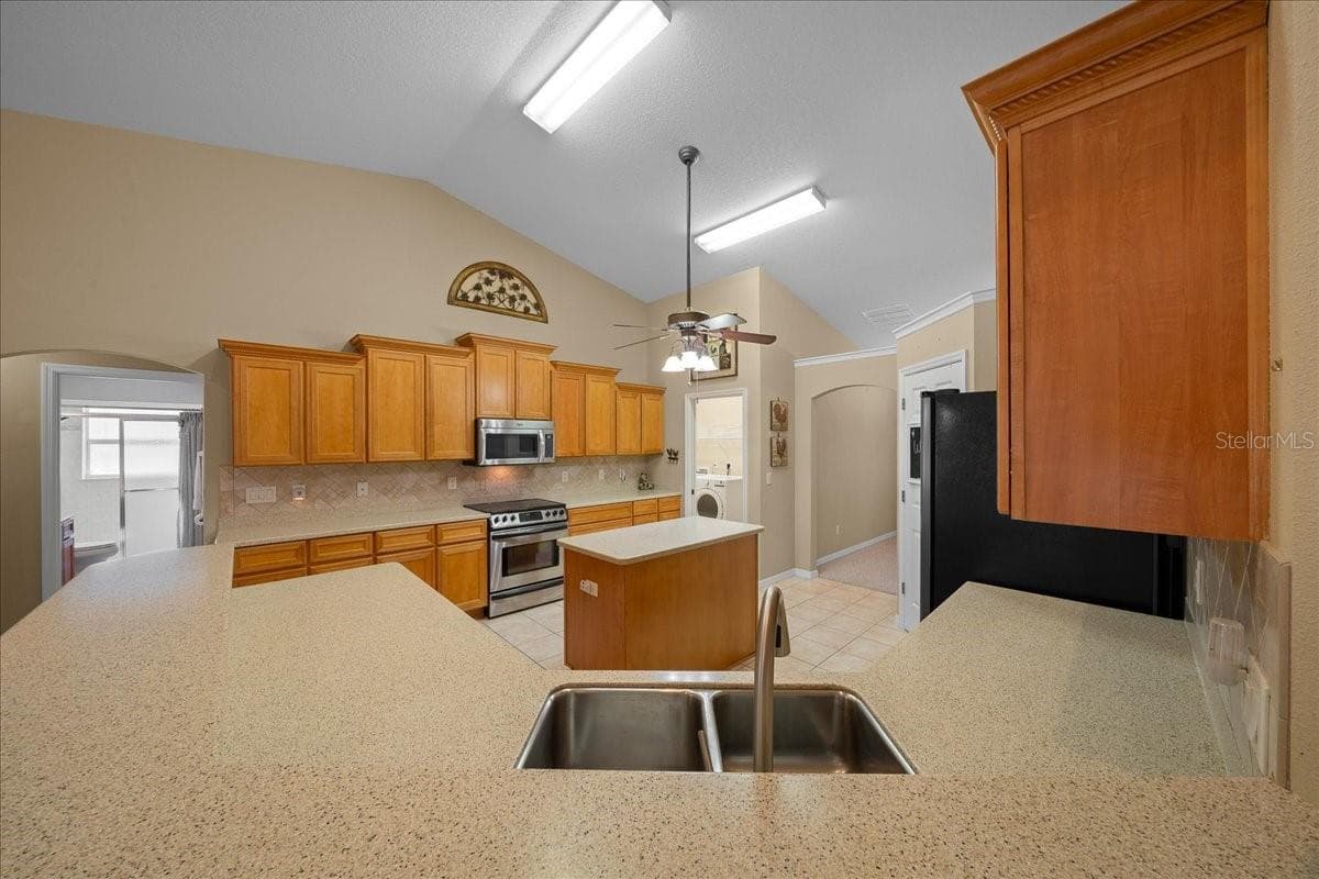 Kitchen - 8479 SW 134TH AVE, DUNNELLON