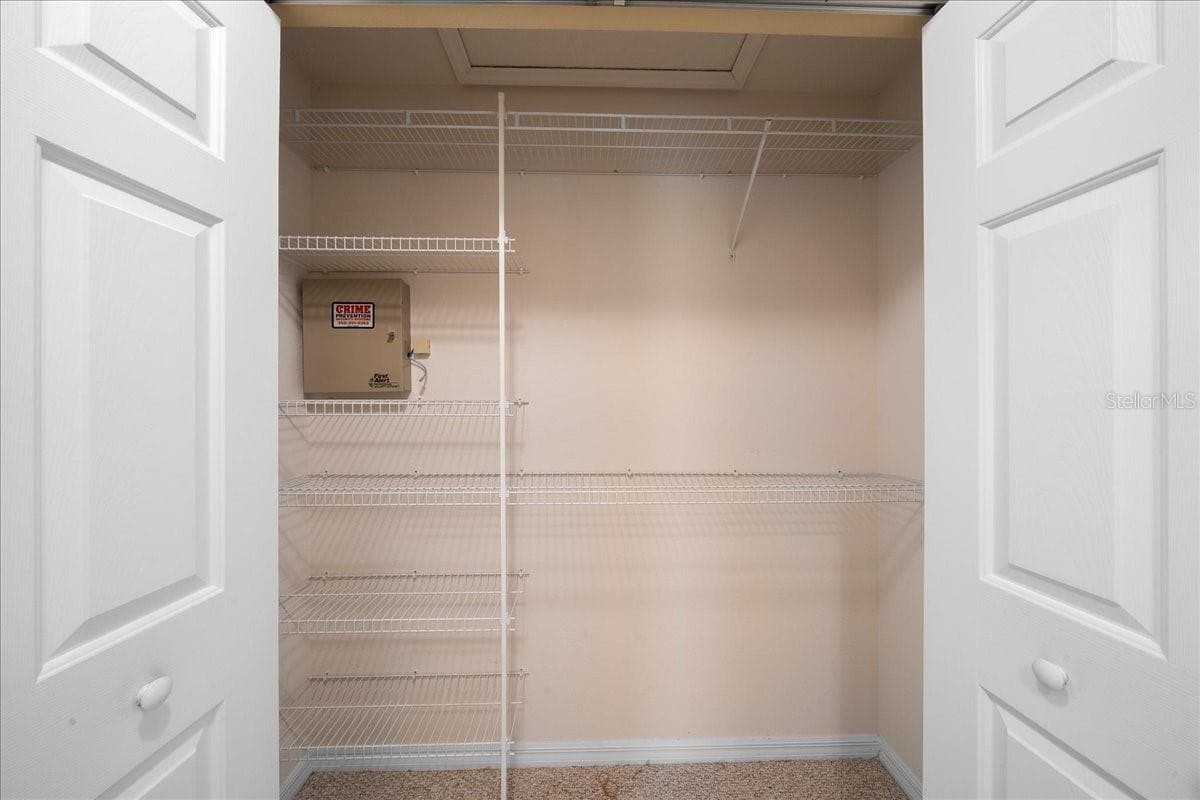 Left Closet - 8479 SW 134TH AVE, DUNNELLON
