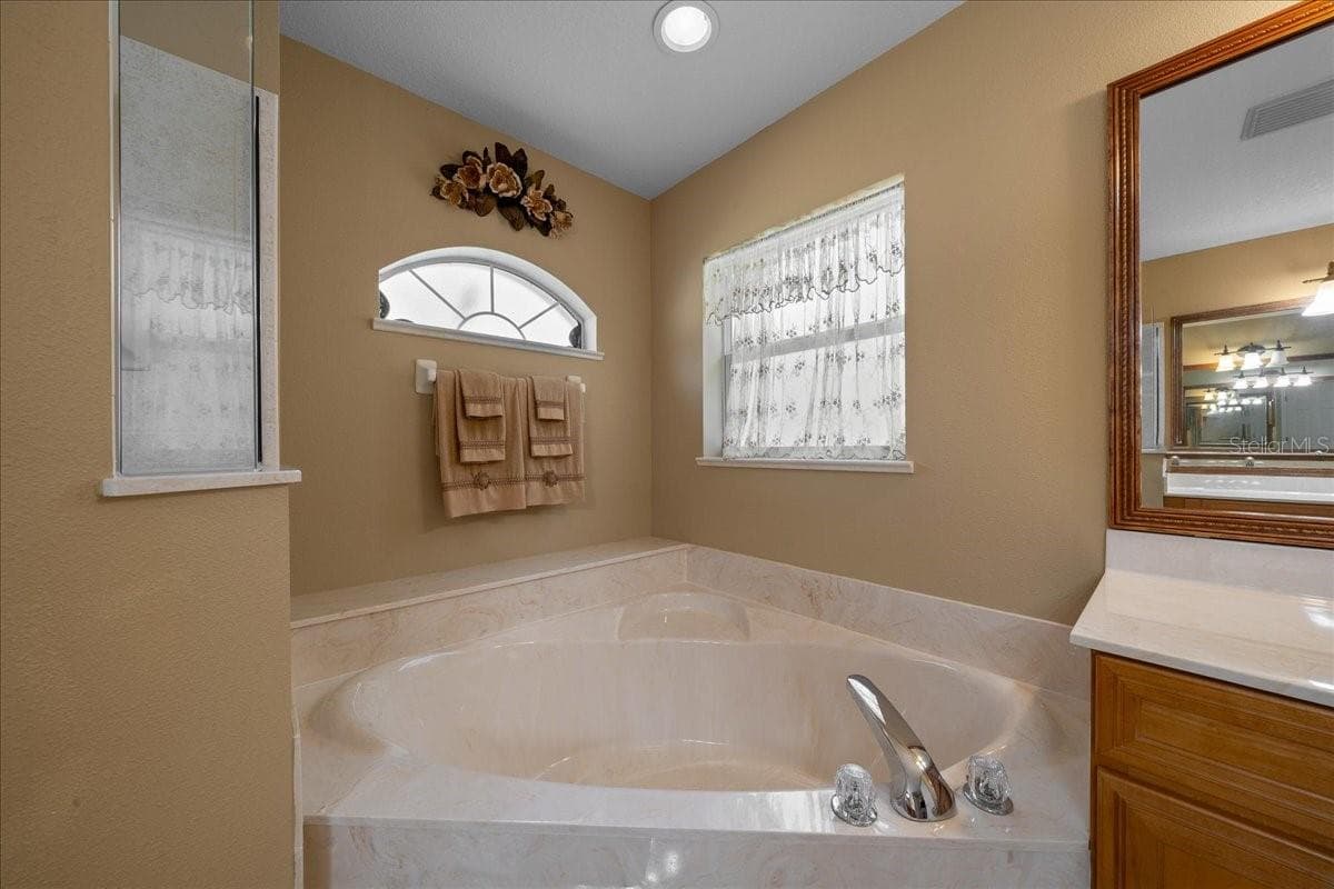 Primary Bathroom - 8479 SW 134TH AVE, DUNNELLON