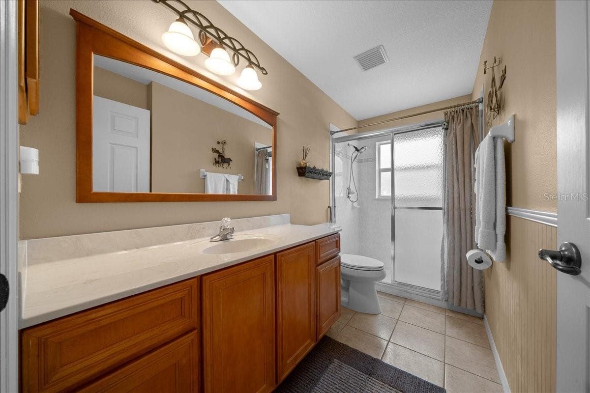 2nd bathroom - 8479 SW 134TH AVE, DUNNELLON