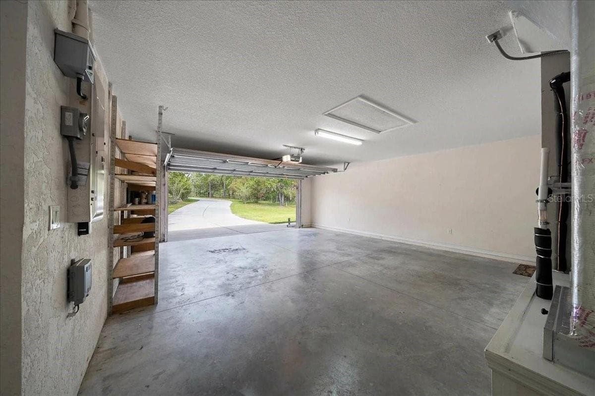 2 car garage - 8479 SW 134TH AVE, DUNNELLON