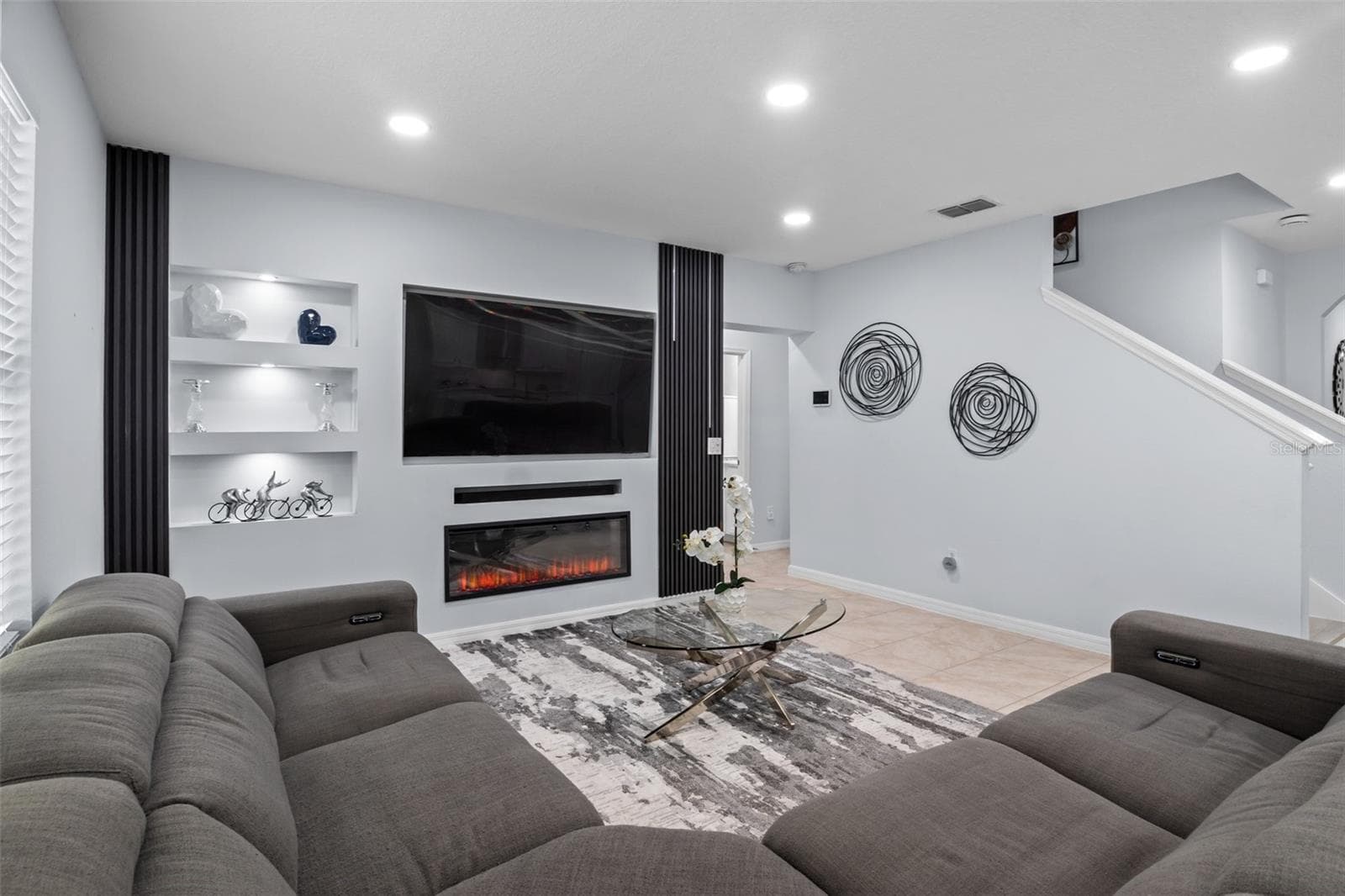 Living Area - 2460 WHITE POPPY DR, KISSIMMEE