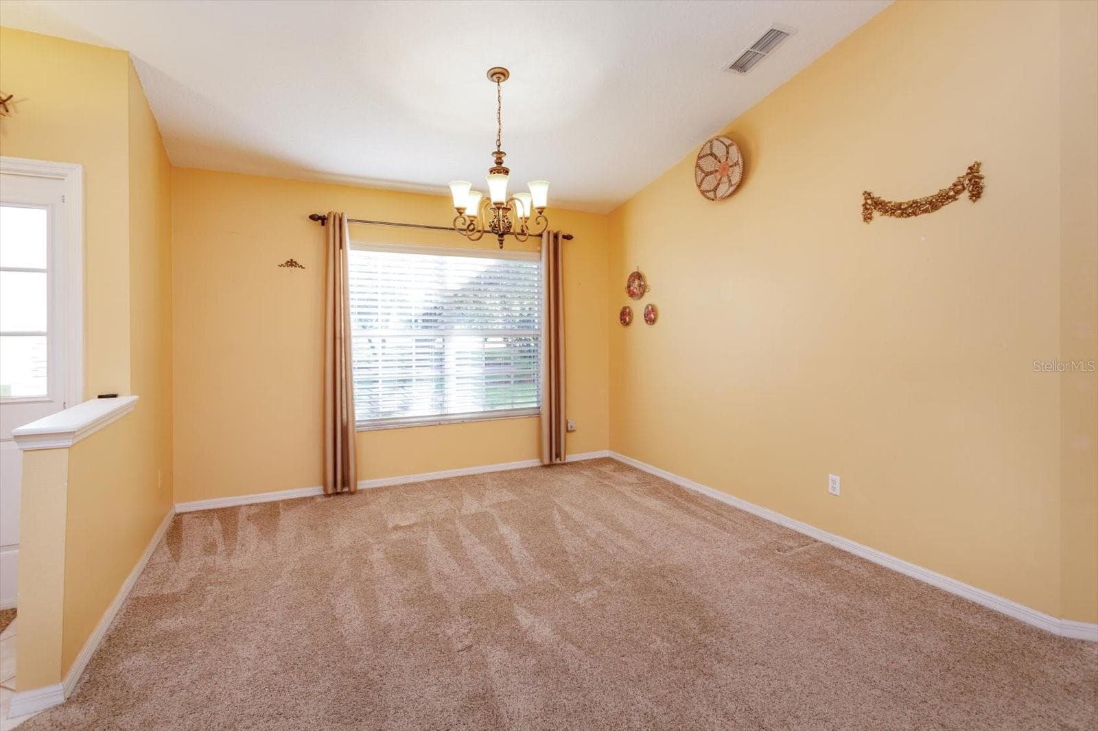 Formal dining area - 25845 GLEN EAGLE DR, LEESBURG