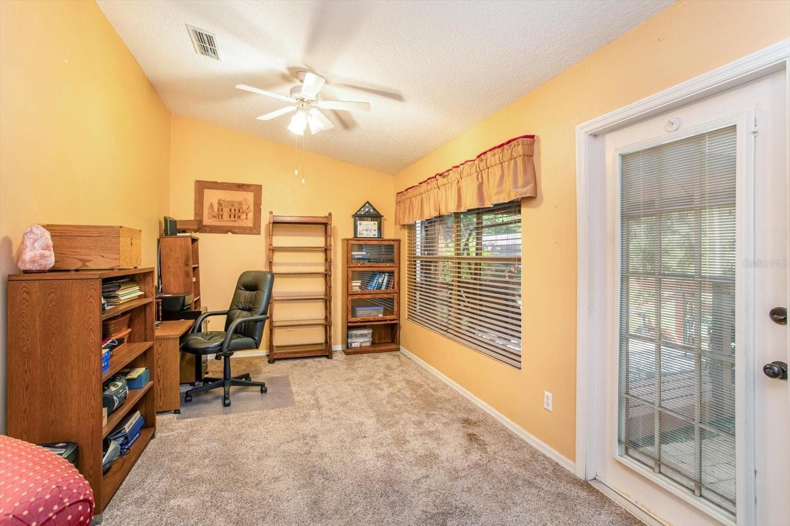 Single Family Residence at 25845 GLEN EAGLE DR, LEESBURG, photo 23 of 43